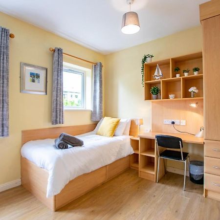 126 - Gort Na Coiribe 4 Bedroom Duplex, By Shortstays Galway Exteriör bild