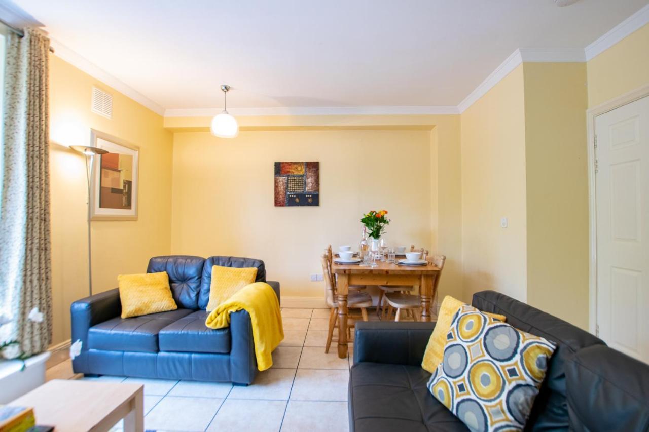 126 - Gort Na Coiribe 4 Bedroom Duplex, By Shortstays Galway Exteriör bild
