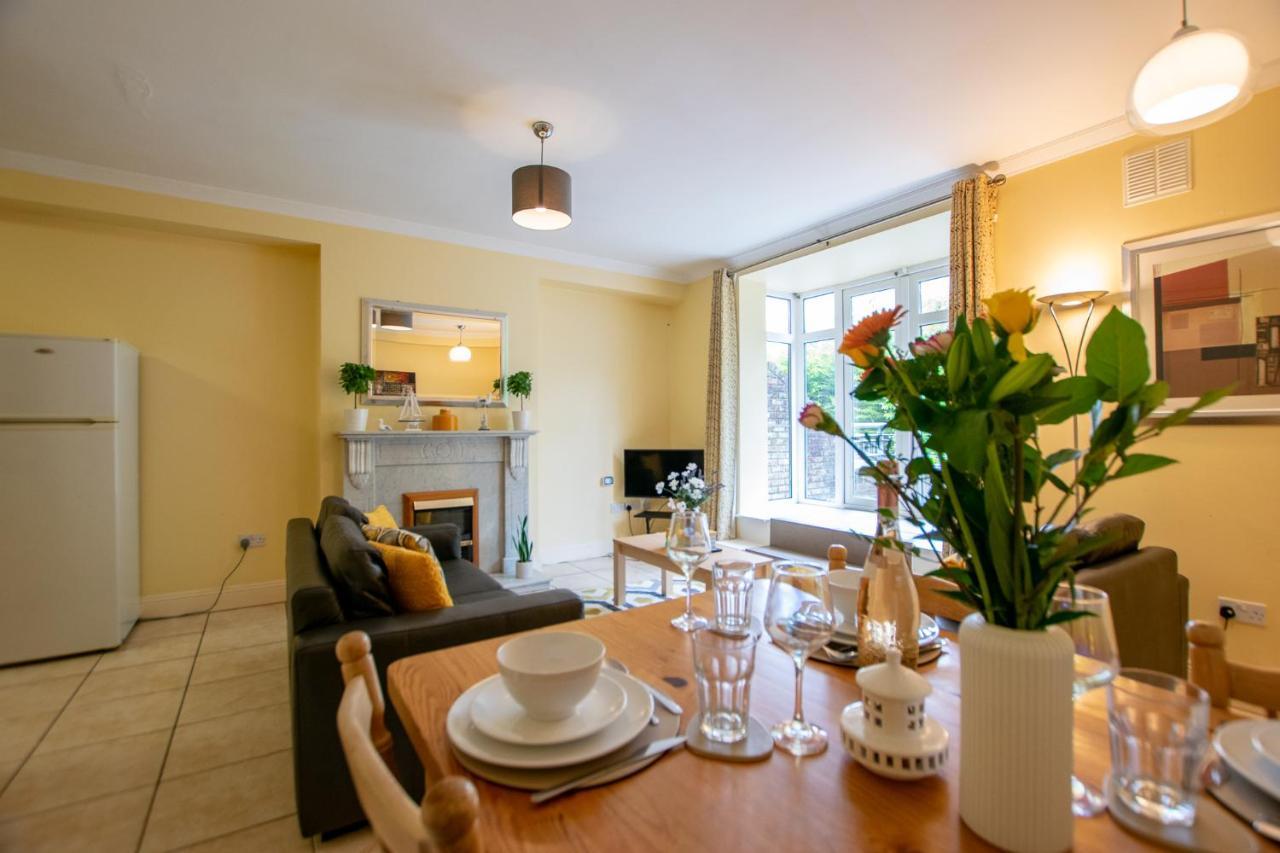 126 - Gort Na Coiribe 4 Bedroom Duplex, By Shortstays Galway Exteriör bild