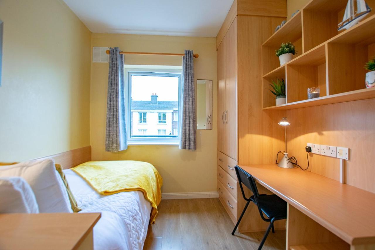 126 - Gort Na Coiribe 4 Bedroom Duplex, By Shortstays Galway Exteriör bild