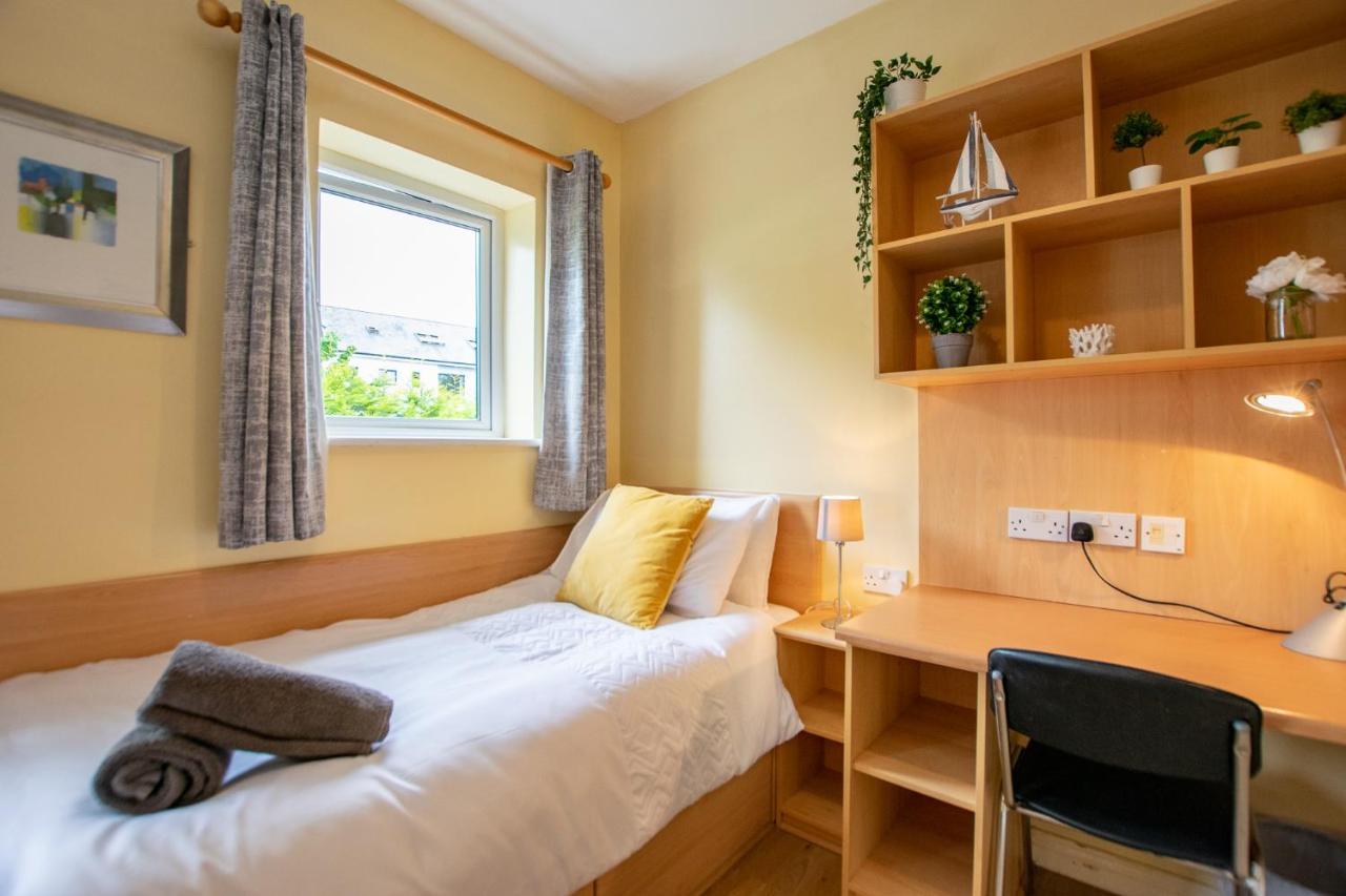126 - Gort Na Coiribe 4 Bedroom Duplex, By Shortstays Galway Exteriör bild
