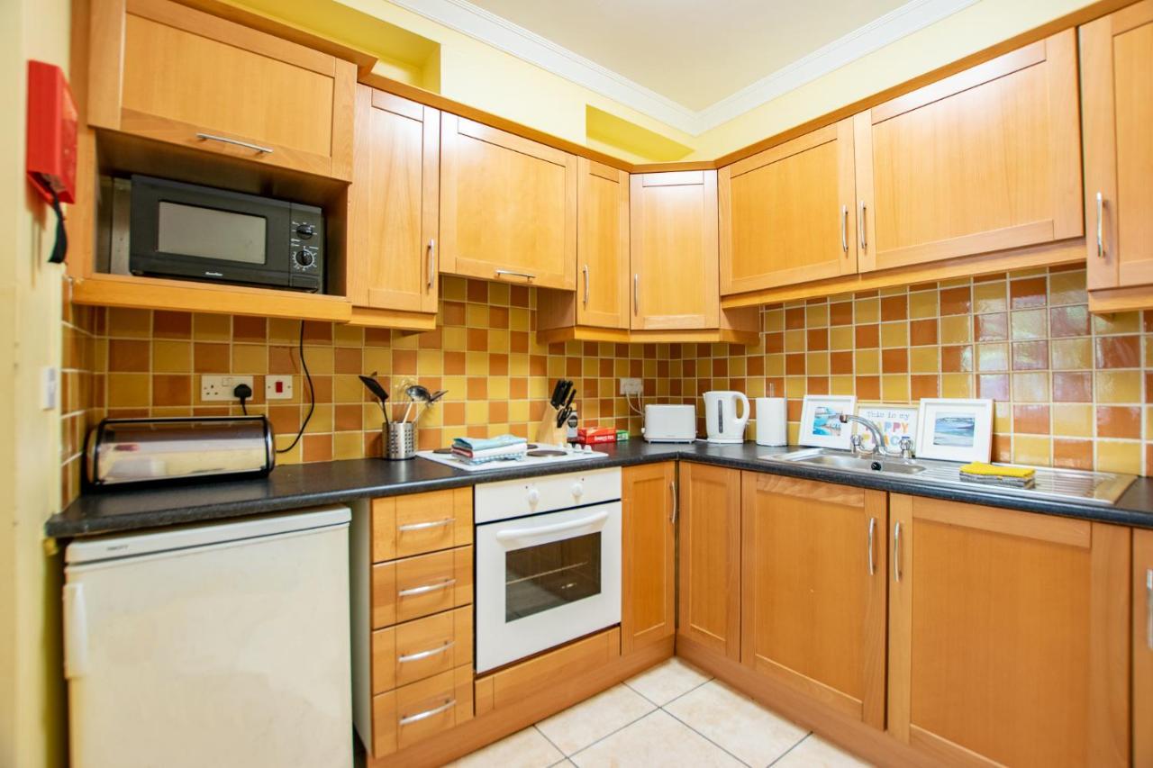 126 - Gort Na Coiribe 4 Bedroom Duplex, By Shortstays Galway Exteriör bild