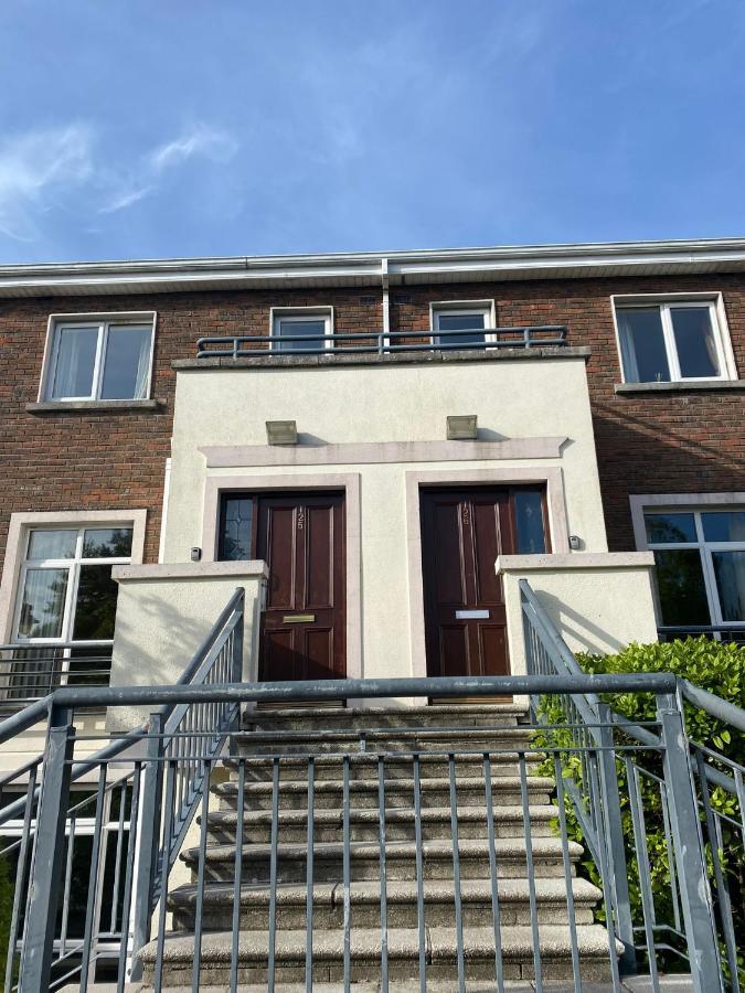 126 - Gort Na Coiribe 4 Bedroom Duplex, By Shortstays Galway Exteriör bild