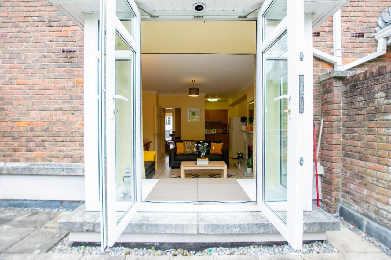 126 - Gort Na Coiribe 4 Bedroom Duplex, By Shortstays Galway Exteriör bild