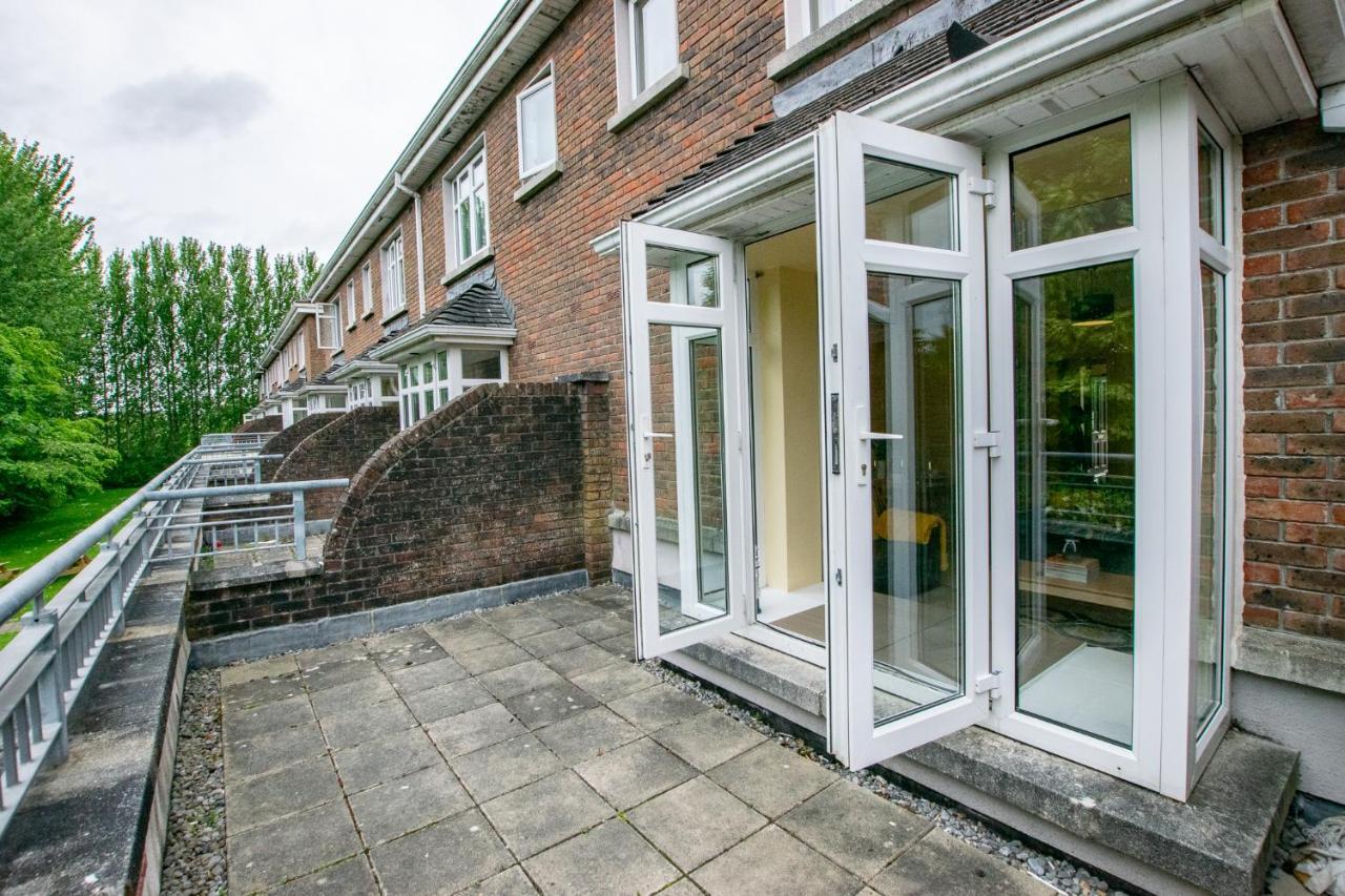 126 - Gort Na Coiribe 4 Bedroom Duplex, By Shortstays Galway Exteriör bild
