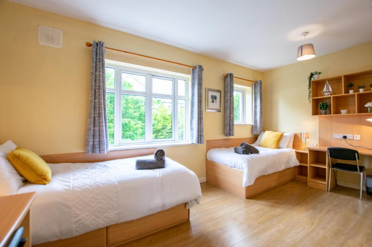 126 - Gort Na Coiribe 4 Bedroom Duplex, By Shortstays Galway Exteriör bild