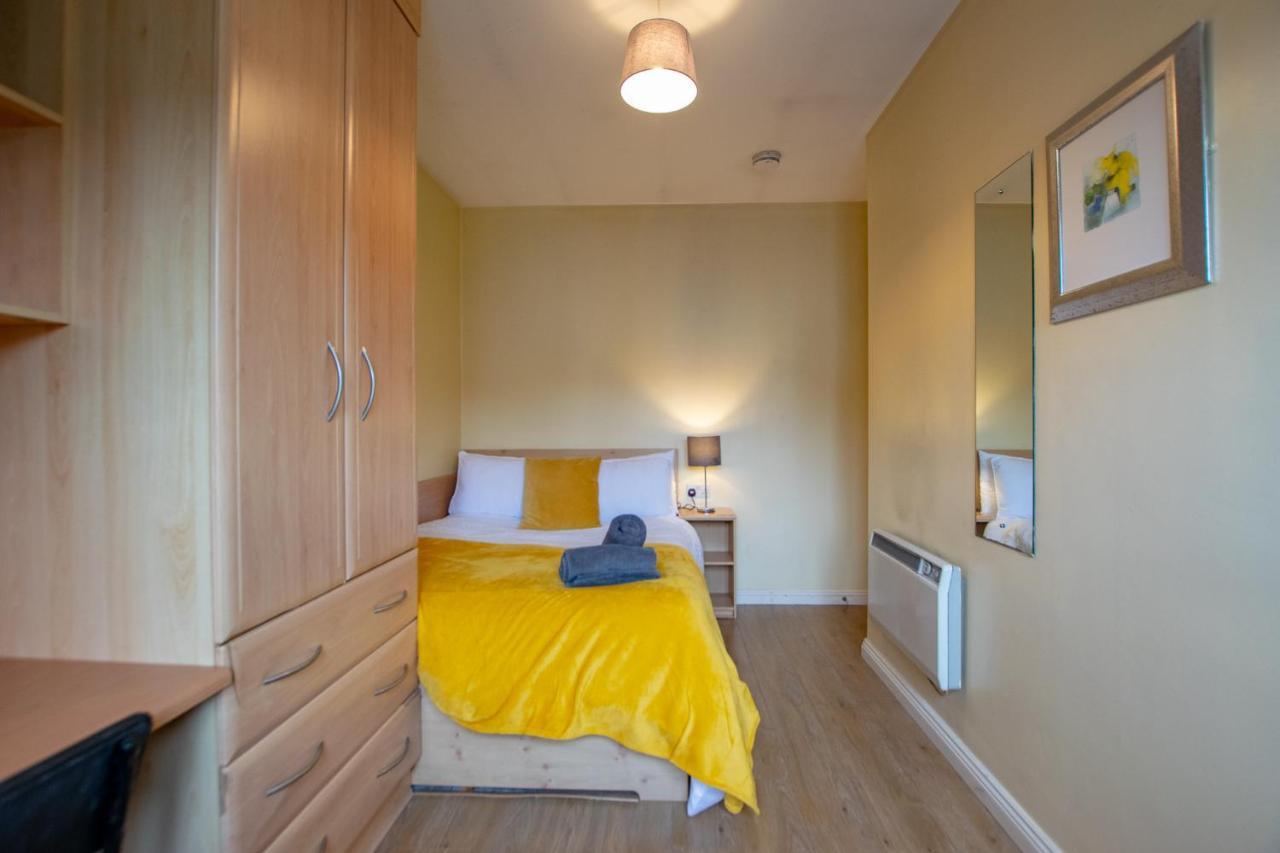 126 - Gort Na Coiribe 4 Bedroom Duplex, By Shortstays Galway Exteriör bild