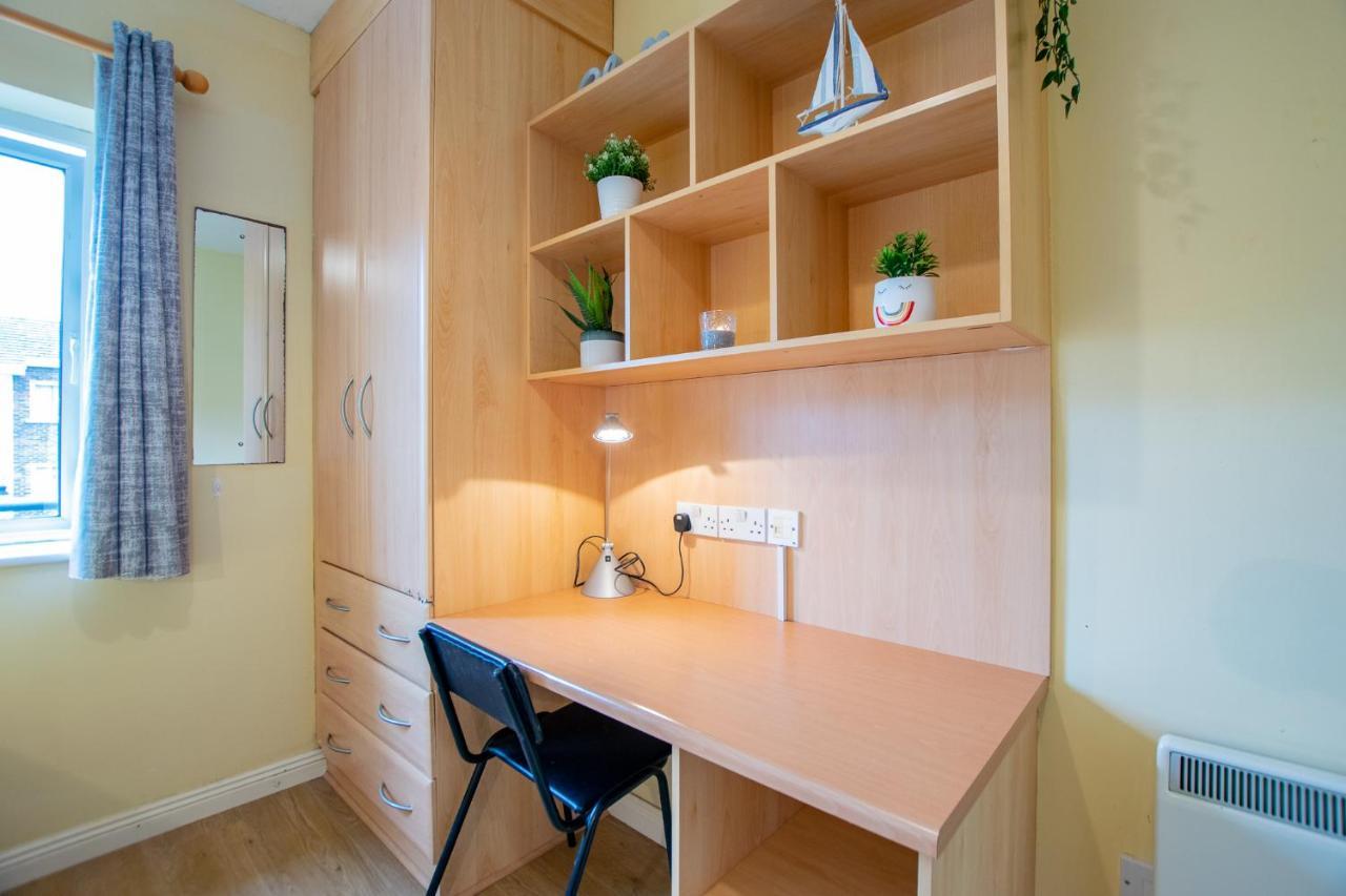 126 - Gort Na Coiribe 4 Bedroom Duplex, By Shortstays Galway Exteriör bild